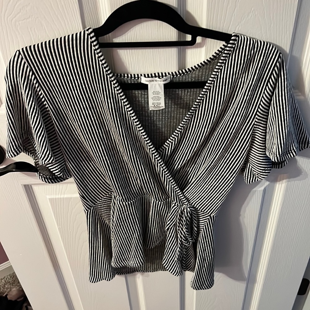 Short sleeve stripped shirt
